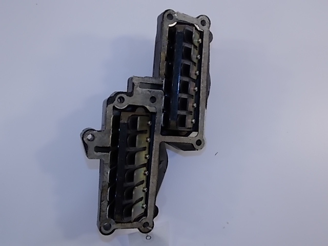 Johnson Evinrude Reed Plate & Manifold Assembly 397497 1986-1993 120-300 HP