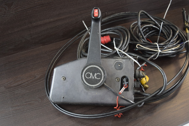 Johnson Evinrude OMC Complete Control Box W/ Wiring Harness & 12ft Cables