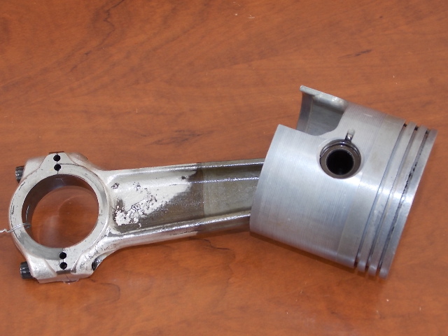 Mercury Piston (Port) & Connecting Rod 1976-91 135 150 175 200 HP 7442A3 8119A5