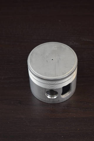 NEW! OEM 1976-1988 Johnson Evinrude .020 OS Piston 387285 0387285 60 65 70 75 HP