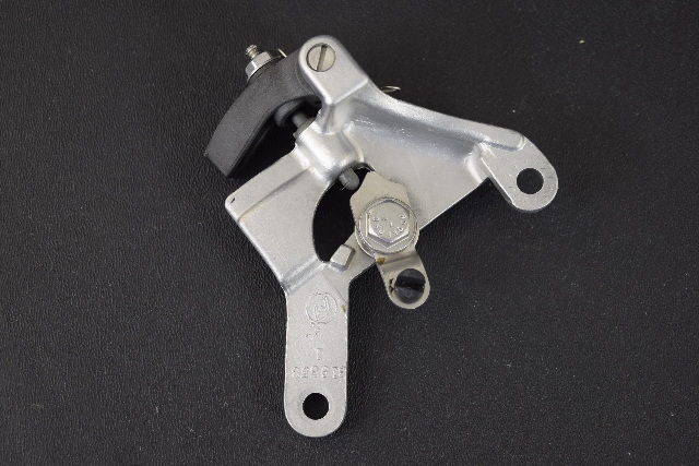 Johnson Evinrude Starter Interlock Bracket 319558 1974 9.9 15 HP