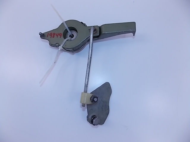317638 318251 Johnson Evinrude 1972-73 Spark Advance & Throttle Lever 65 HP