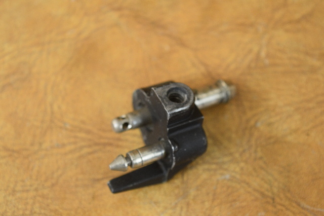 Johnson Evinrude Fuel Connector Body 393334 376154 1968-2005 3-250 HP