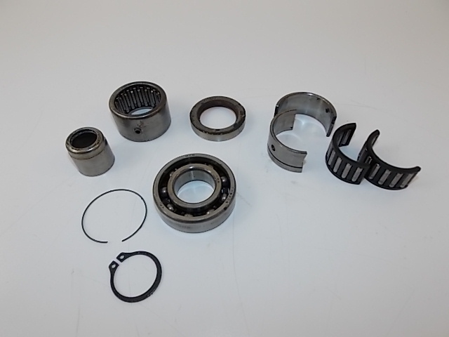 Johnson Evinrude Crankshaft Bearings & Seals 393896 1985-12 & UP 20 25 30 35 HP