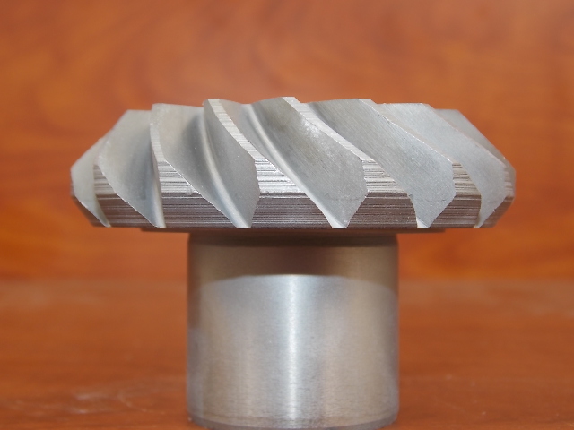 OMC Pinion Gear 1968-1976 80 90 120 155 210 225 235 245 HP 382910 980427