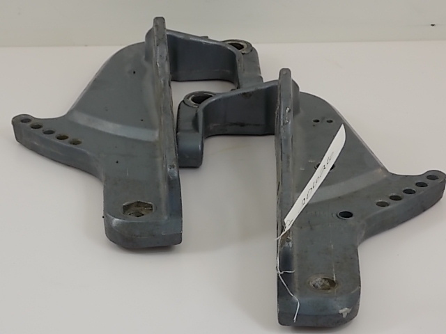 6H5-43111-10-EK 6H5-43112-03-EK Yamaha 1984-1985 Transom Brackets 40 50 HP