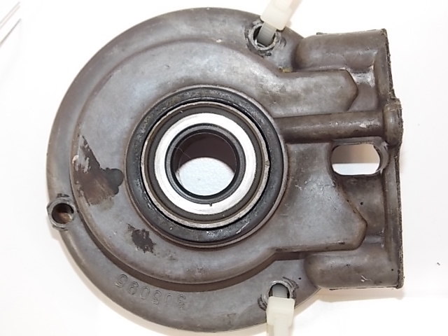 Johnson Evinrude Water Pump Housing 1950's 1960's 25 30 35 40 HP 305095