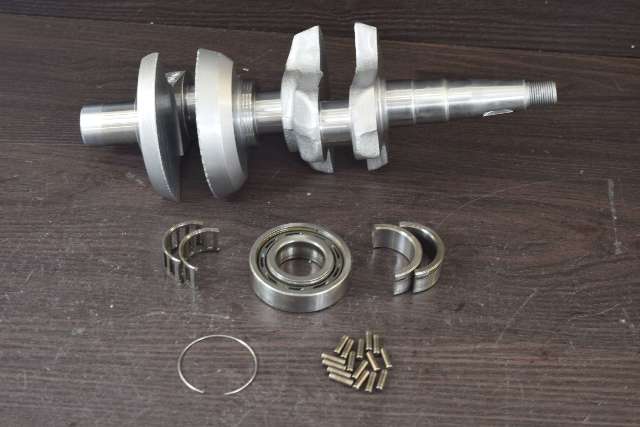 POLISHED! 1967 Chrysler Crankshaft Assembly C# 201018 45 HP