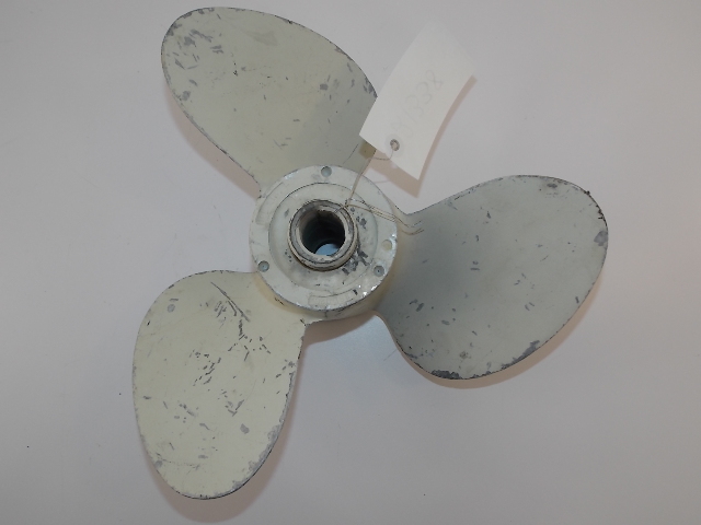 OMC Johnson Evinrude Propeller 12-1/2x16 1968 100 HP 381020 0381020
