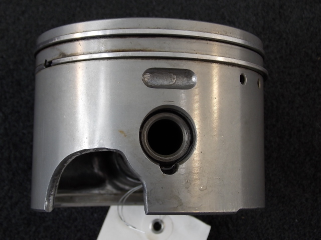 OMC Johnson Evinrude Piston - Port 1997-1999 90 100 115 150 + HP 439527 439818