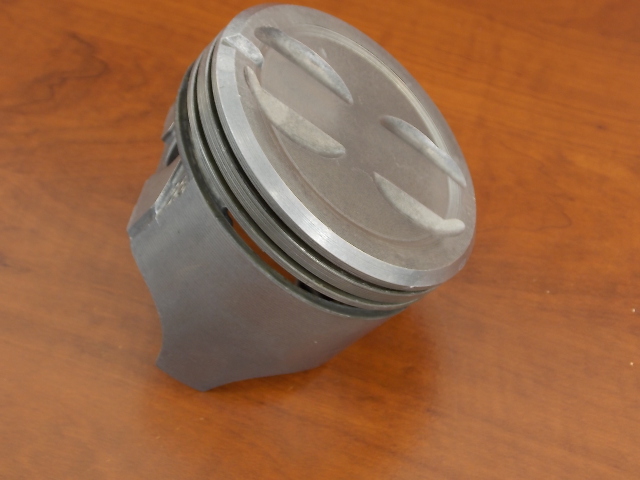 OMC Cobra Mercruiser GM Piston 3991488 14077948 Casting # 10046106