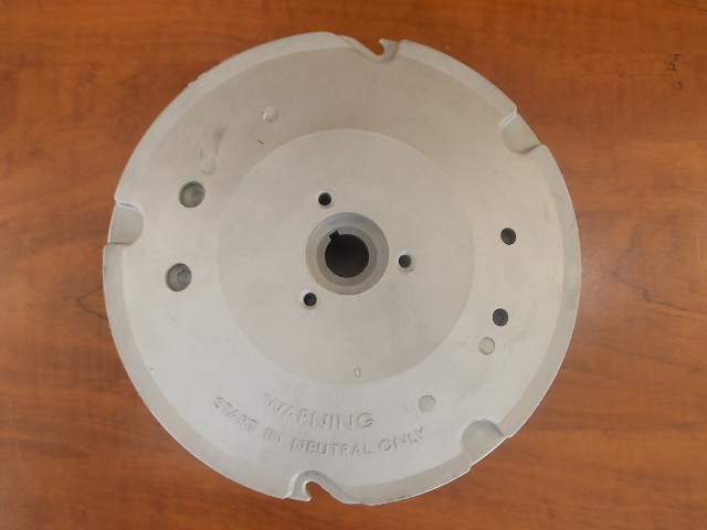 582142 581423 Johnson Evinrude 1974-1976 Manual Flywheel 9.9 15 HP 54T