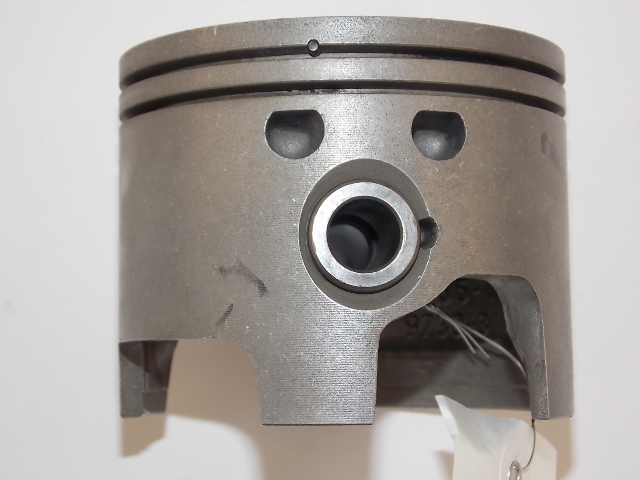 Mercury Piston Standard Stbd. 1992-1999 100 135 140 150 175 200 262 HP 9738A7