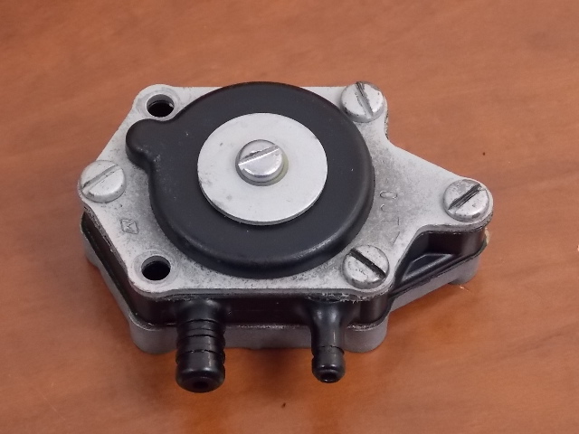 Johnson Evinrude Fuel Pump 1964-1967 9.5 HP 379452 0379452