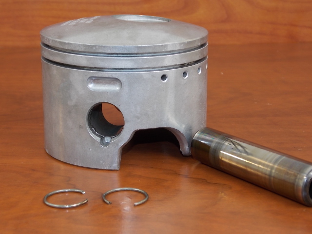 Johnson Evinrude Piston Stbd .030 OS 1997-1999 90 115 150 175HP 439528 C# 439866