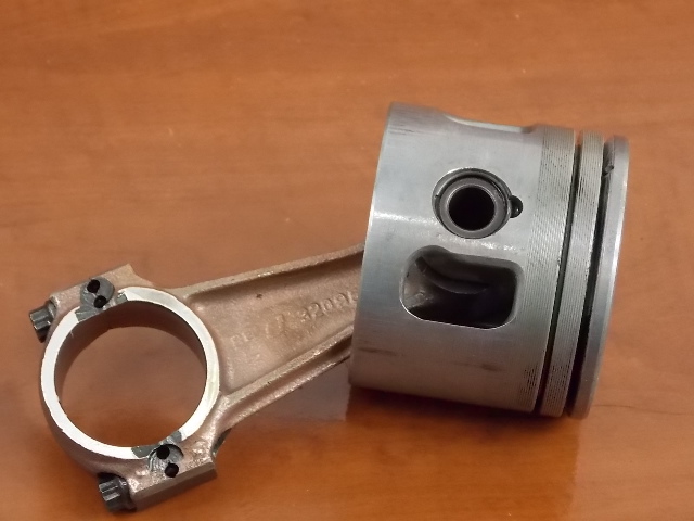 Johnson Evinrude Piston STD & Connecting Rod 1974-1975 70 75 HP 386311 385041