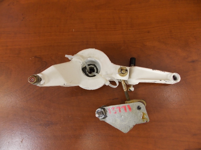Johnson Evinrude Spark Advance & Throttle Assy 387956 318561 1978-1984 85-140 HP