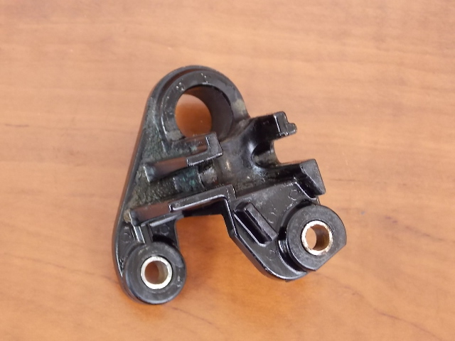 Mercury Anchor Bracket 2003 - 2006 225 HP  887956001,  887956