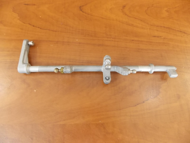 Tower Shaft 1979 - 1980 & 1983 - 1985 & 1989 55 60 HP F474838-1