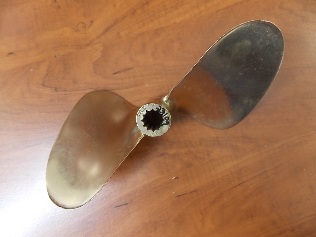 Vintage Bronze Michigan Mercury Racing Propeller 10 X 17 12 Spline