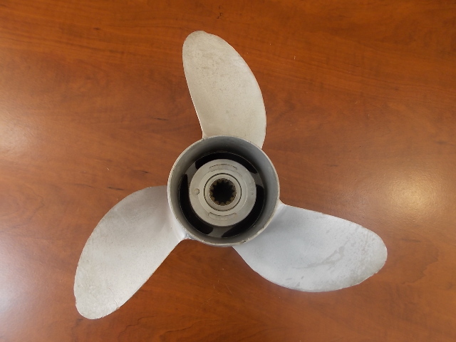 Johnson Evinrude Propeller 13 X 19 1968-15 4-1/4 & V4 Gearcase 0382765