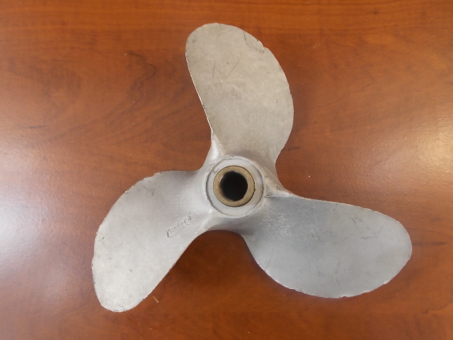 Used Johnson Evinrude 10-1/2 X 12 PinDrive Propeller 1951-85 25 28 30 33 35 40HP