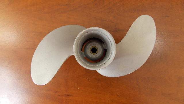 New Michigan Wheel Mercury Alum Propeller 9 x 10 1962 / 9.8 10 110 HP 48-31504A1