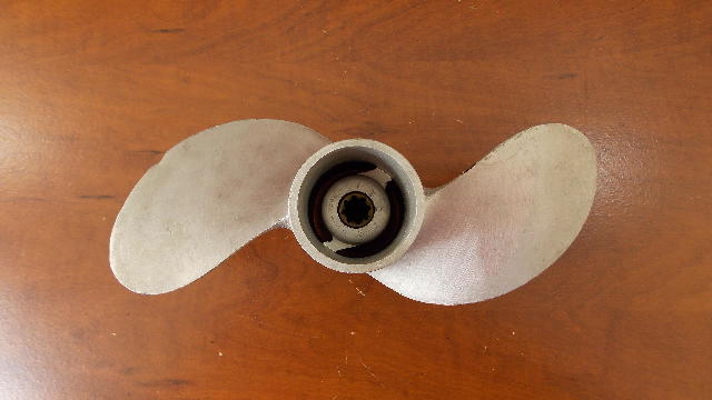 Mercury Alum Propeller 9 x 7 1968-85  7.5 9.8HP 8Spline Short Prop Shaft