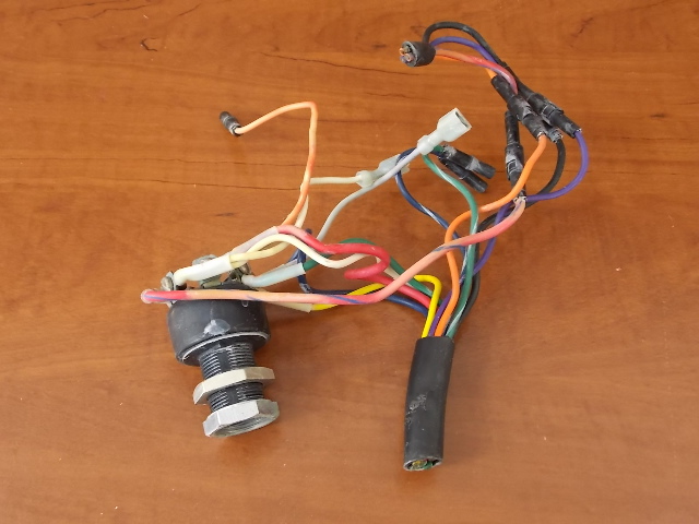 US Marine Force Chrysler Control Box Ignition Key Switch F5H077 1977-1994 20-150