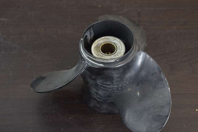 Mercury Propeller 10 X 17 1977-UP  25 30 35 40 45 50 55 60 70 75HP 73144A40