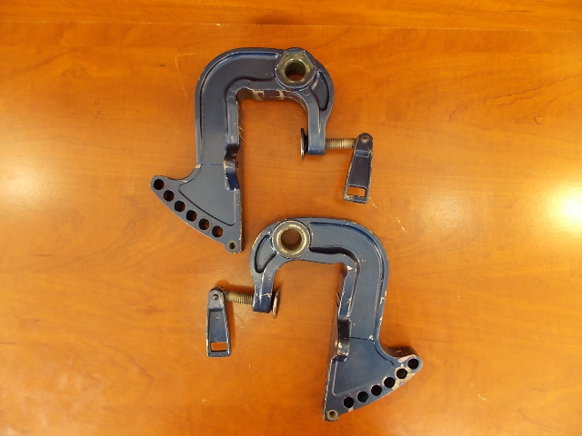 Nissan Stern Bracket Set 349S62112-0 349S6211-0 2002-2005 25 30 40 HP
