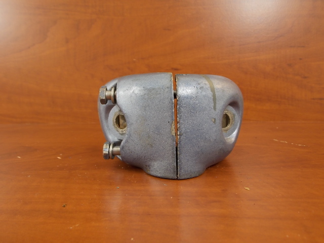 Johnson Evinrude Lower Mount Port & Starboard 305554 305555 1968-1979 6 HP