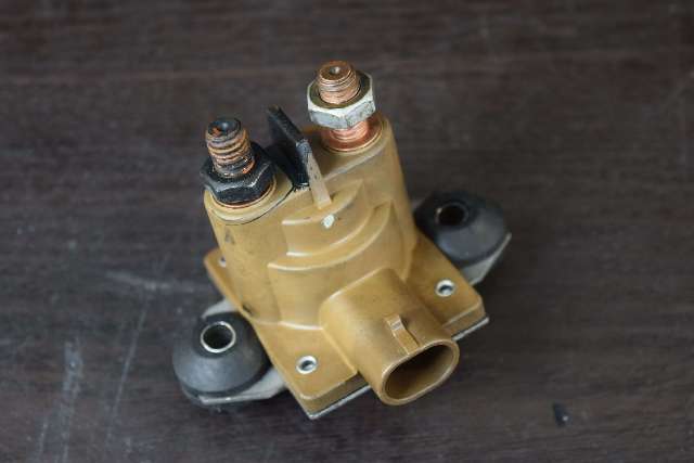 2004-2009 Johnson Evinrude Starter Solenoid 586774 25 30 40 50 55 60 65 75+ HP