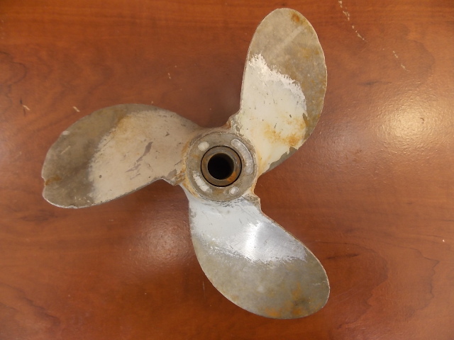 Johnson Evinrude Propeller 9 x 10 383629 3 Blade Pin Drive 1951-1977 10 15+ HP