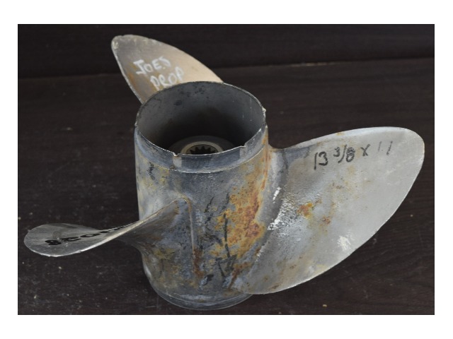 Johnson Evinrude Propeller 384139 13-3/8 x 17 1968 & Up 40 45 50 55 60 65 65+ HP