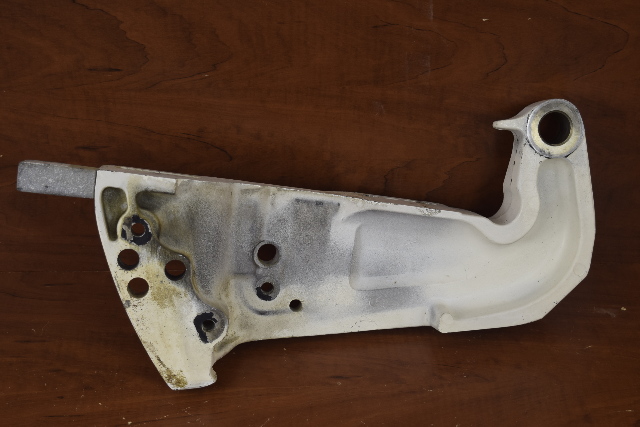 1985-1996 Johnson Evinrude STBD Stern Bracket 329713 185 200 225 250 275 300 HP