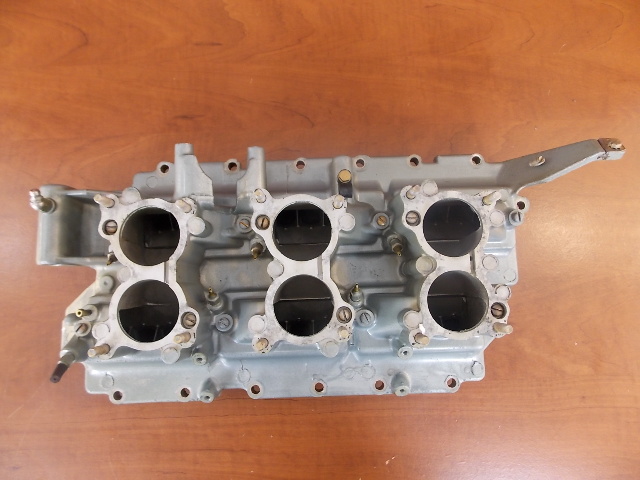 390440 389823 Johnson Evinrude 1980-83 Intake Manifold & Reeds 150 175 200 + HP