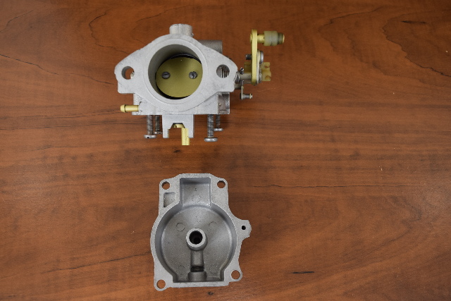 C#: 315082 Johnson Evinrude Carburetor Body CLEAN