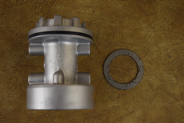 1993-2005 Johnson Evinrude Bearing Carrier Housing 432276 0432276 40 48 50 HP
