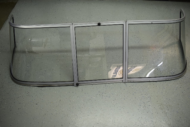 Triton Boat DV 186 Magnum Walk Through Windshield