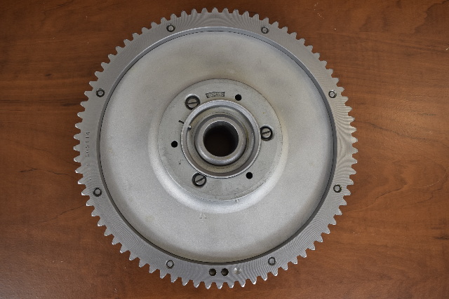 580244 C#: 580241 Johnson Evinrude 1964 Flywheel 60 HP VXL10 79 Teeth