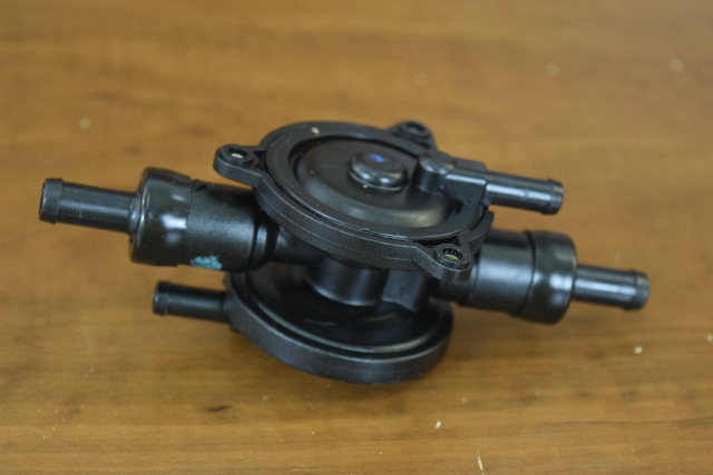 thumbnail image 2 of Fuel Pump For Johnson Evinrude Outboard – Fits 140hp To 235hp Crossflow Engines 2 of 4