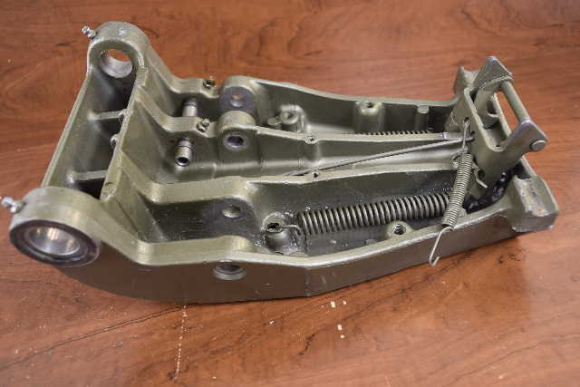 1973 Johnson Evinrude Swivel Bracket Assembly 385668 0385668 1973 65 HP