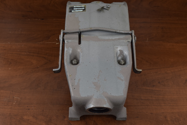 398309 432710 Johnson Evinrude 1976-1997 Swivel Bracket Assembly 85-235 HP