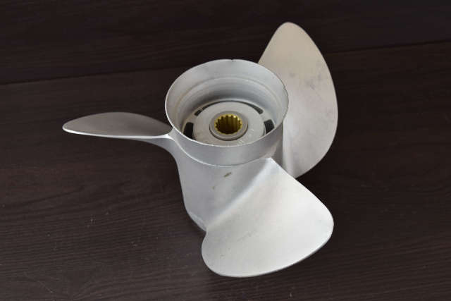 Force & Chrysler Aluminum RH Propeller 12-5/8 x 21 071038 85 90 120 125 150 HP