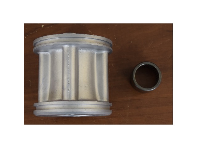 77-94 Chrysler Force Bearing Carrier Spool 75 -150 HP F2A523239 30956