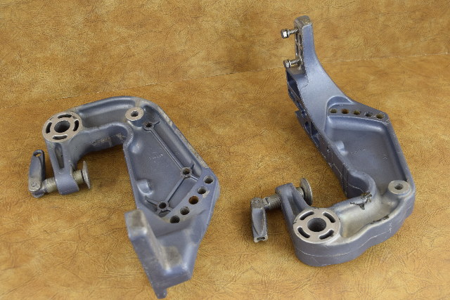 Johnson Evinrude Transom Brackets 385507 385508 1973-74 1981-03 40 45 50 55 60
