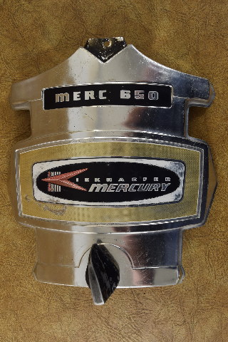 Mercury Medallion Front Cowling Cover Merc 650 Kiekhaefer 9 x 9-1/2 "