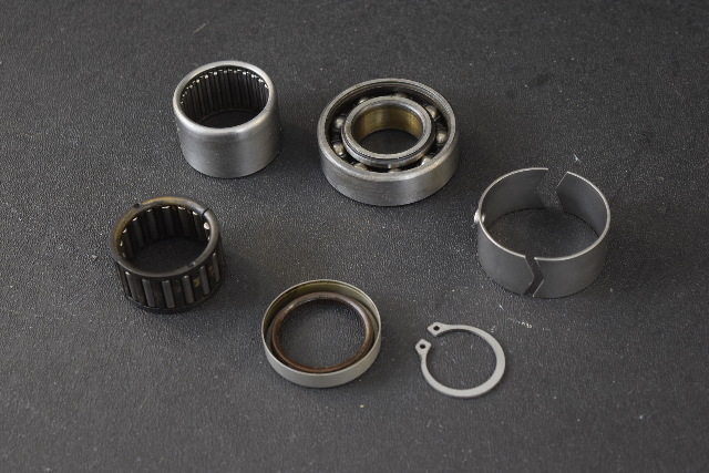 Johnson Evinrude Crankshaft Bearings 389613 321504 386481 1978-1984 25 30 35 HP