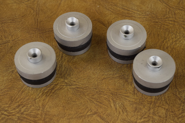 Mercury Upper & Lower Rubber Mount Set 30646A2 77754 1970-1979 7.5 9.8 HP